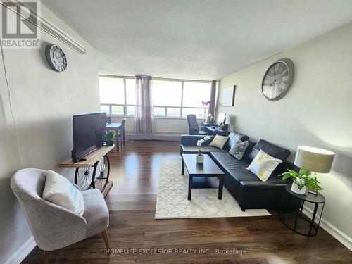 1207 - 3311 Kingston Road, Toronto (Scarborough Village), ON - Indoor Photo Showing Living Room