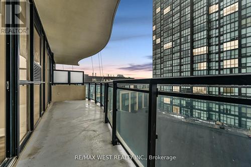 606 - 2900 Highway 7 Road, Vaughan, ON - Outdoor With Balcony