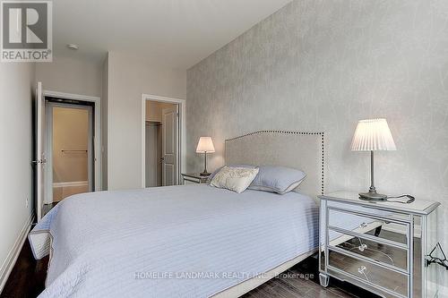 28 Mcgurran Lane, Richmond Hill, ON - Indoor Photo Showing Bedroom