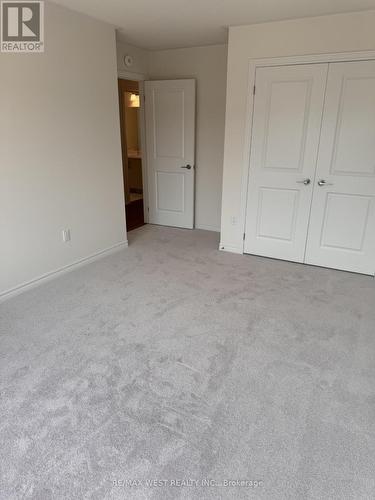 11 Gemini Drive, Barrie, ON - Indoor Photo Showing Other Room