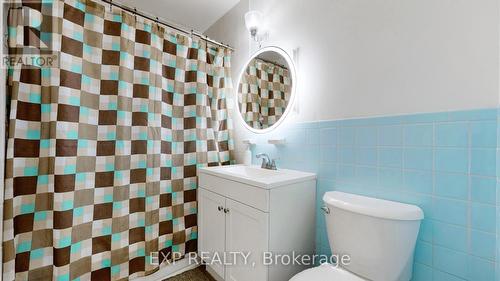 10 Home Street, Guelph, ON - Indoor Photo Showing Bathroom