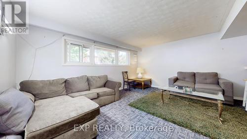 10 Home Street, Guelph, ON - Indoor Photo Showing Living Room