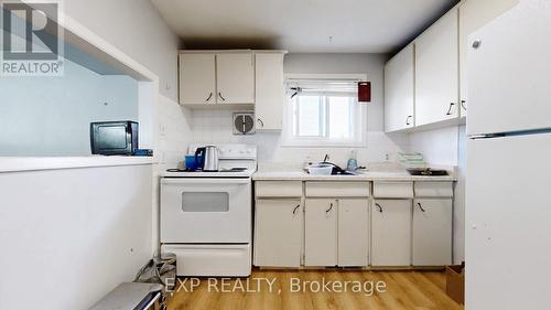 10 Home Street, Guelph, ON - Indoor Photo Showing Kitchen