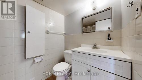 10 Home Street, Guelph, ON - Indoor Photo Showing Bathroom