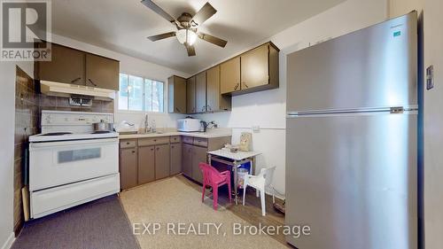 10 Home Street, Guelph, ON - Indoor Photo Showing Kitchen