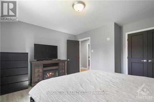 2466 Ashton Station Road, Lanark, ON - Indoor Photo Showing Bedroom