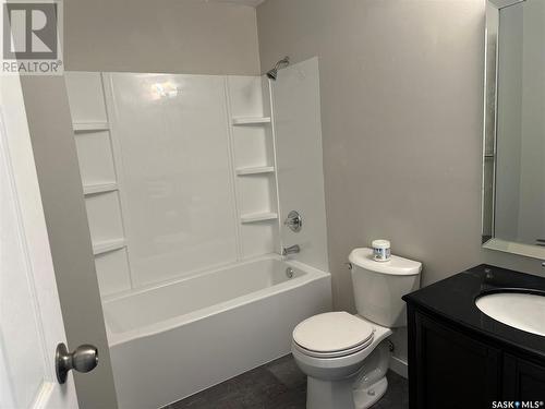 262 Trifunov Crescent, Regina, SK - Indoor Photo Showing Bathroom