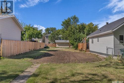 1131 E Avenue N, Saskatoon, SK - Outdoor