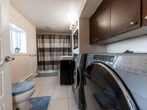 Bathroom - 12515  - 12517 60E Avenue (R.-D.-P.), Montréal (Rivière-Des-Prairies/Pointe-Aux-Trembles), QC - Indoor Photo Showing Laundry Room