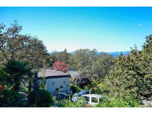 1219 Duke St, Saanich, BC 