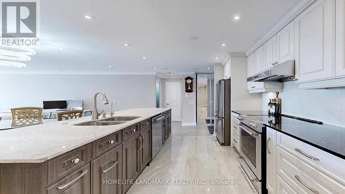 2806 - 100 Upper Madison Avenue, Toronto (Lansing-Westgate), ON - Indoor Photo Showing Kitchen With Double Sink With Upgraded Kitchen