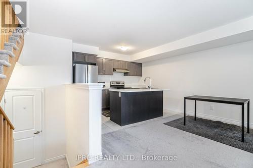 48 Porcelain Way, Whitby (Rolling Acres), ON - Indoor Photo Showing Kitchen