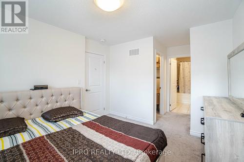 48 Porcelain Way, Whitby (Rolling Acres), ON - Indoor Photo Showing Bedroom