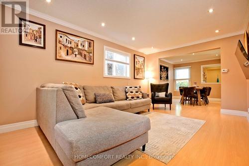 100 Nettlecreek Crescent, Toronto (Milliken), ON - Indoor Photo Showing Living Room