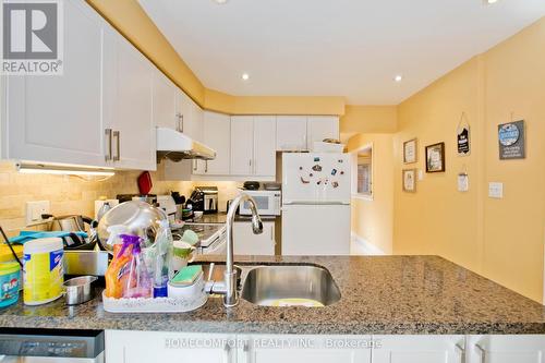 100 Nettlecreek Crescent, Toronto (Milliken), ON - Indoor Photo Showing Kitchen