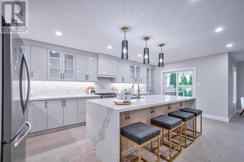 3400 Garrard Road, Whitby (Rolling Acres), ON - Indoor Photo Showing Kitchen With Upgraded Kitchen