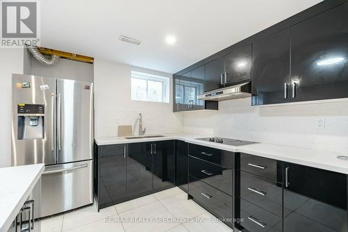 448 Dougall Avenue, Caledon, ON - Indoor Photo Showing Kitchen With Upgraded Kitchen