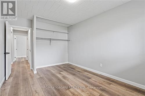 41 Carleton Street S, Thorold, ON - Indoor Photo Showing Other Room