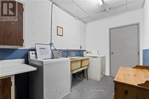 41 Carleton Street S, Thorold, ON - Indoor Photo Showing Laundry Room