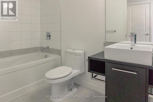 1502 - 190 Borough Drive, Toronto, ON - Indoor Photo Showing Bathroom