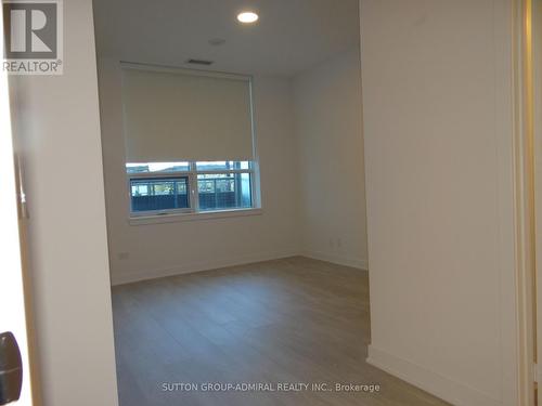 217 - 30 Upper Mall Way, Vaughan, ON - Indoor Photo Showing Other Room