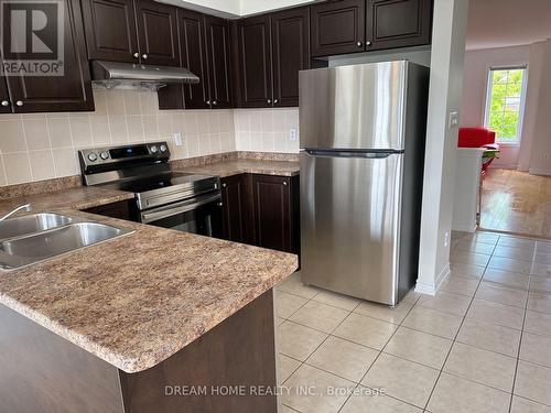 343 Caboto Trail, Markham (Village Green-South Unionville), ON - Indoor Photo Showing Kitchen With Double Sink