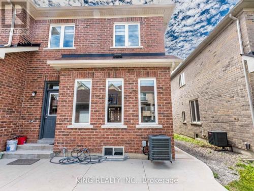 40 Saint Dennis Road, Brampton (Sandringham-Wellington North), ON - Outdoor