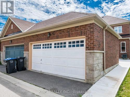 40 Saint Dennis Road, Brampton (Sandringham-Wellington North), ON - Outdoor With Exterior