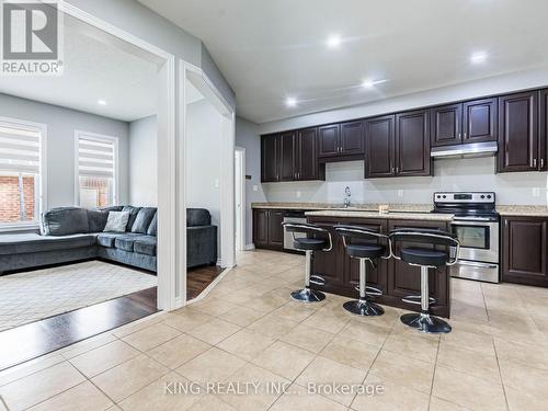 40 Saint Dennis Road, Brampton (Sandringham-Wellington North), ON - Indoor Photo Showing Kitchen With Stainless Steel Kitchen