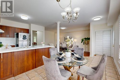 6028 Silken Laumann Way E, Mississauga, ON - Indoor Photo Showing Dining Room