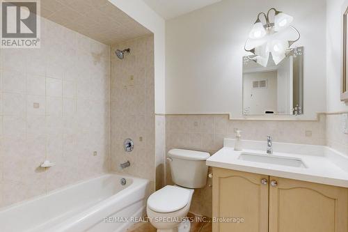 6028 Silken Laumann Way E, Mississauga, ON - Indoor Photo Showing Bathroom