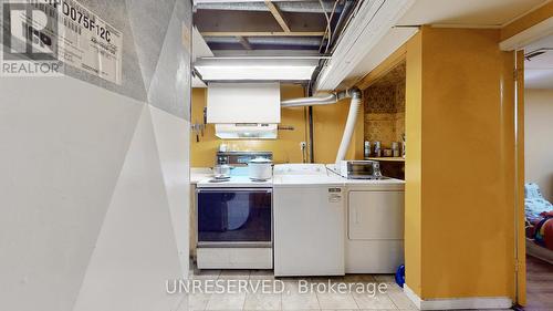 7028 Justine Drive, Mississauga, ON - Indoor Photo Showing Laundry Room