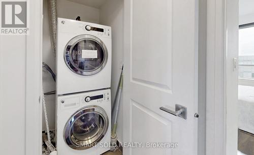 1110 - 7165 Yonge Street, Markham (Grandview), ON - Indoor Photo Showing Laundry Room