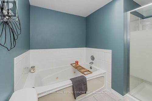 61 Marsh Crescent, Guelph (Pine Ridge), ON - Indoor Photo Showing Bathroom