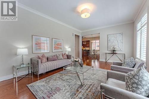 24 Sachet Drive, Richmond Hill (Oak Ridges Lake Wilcox), ON - Indoor Photo Showing Living Room