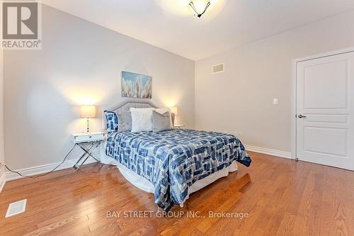 24 Sachet Drive, Richmond Hill (Oak Ridges Lake Wilcox), ON - Indoor Photo Showing Bedroom