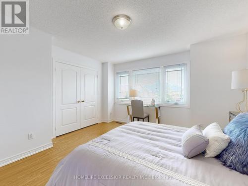 15 Frobisher Street, Richmond Hill (Langstaff), ON - Indoor Photo Showing Bedroom