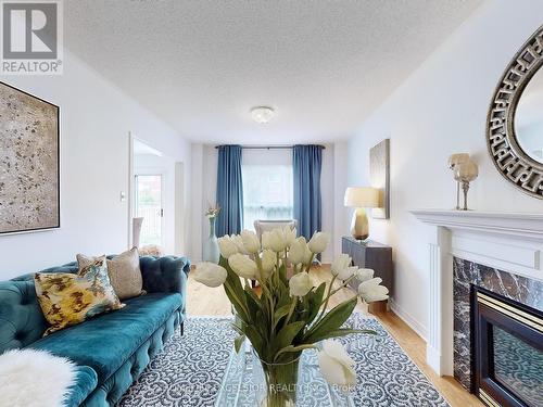 15 Frobisher Street, Richmond Hill, ON - Indoor Photo Showing Living Room With Fireplace