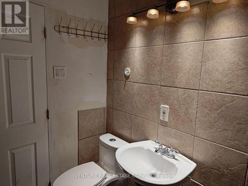 2647 Ayers Avenue, Ottawa, ON - Indoor Photo Showing Bathroom