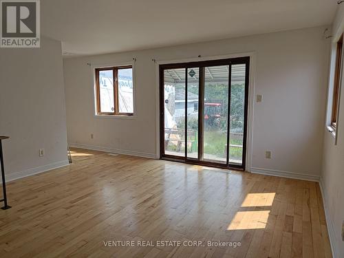 2647 Ayers Avenue, Ottawa, ON - Indoor Photo Showing Other Room