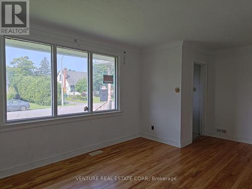 2647 Ayers Avenue, Ottawa, ON - Indoor Photo Showing Other Room