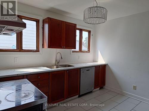 2647 Ayers Avenue, Ottawa, ON - Indoor Photo Showing Kitchen With Double Sink