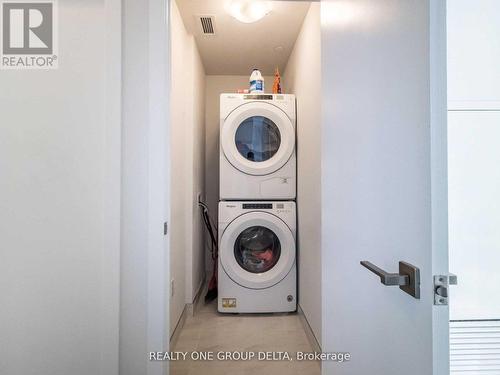 Gph2 4055 Parkside Villag Drive, Mississauga, ON - Indoor Photo Showing Laundry Room