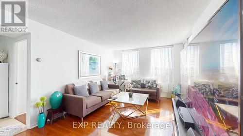 712 - 330 Mccowan Road, Toronto (Eglinton East), ON - Indoor Photo Showing Living Room