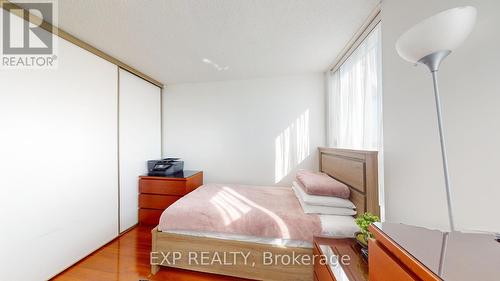 712 - 330 Mccowan Road, Toronto (Eglinton East), ON - Indoor Photo Showing Bedroom