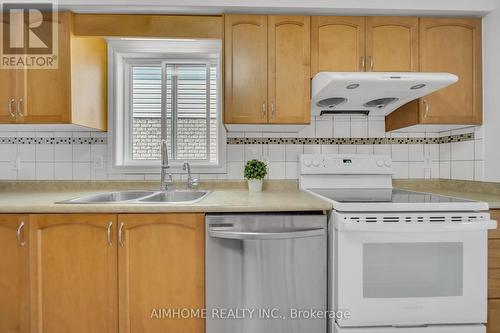 20 Wilkie Crescent, Guelph (Pine Ridge), ON - Indoor Photo Showing Kitchen With Double Sink