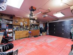 Garage - 