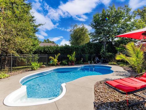 Piscine - 416 Rue Des Frênes, Les Cèdres, QC - Outdoor With In Ground Pool With Backyard