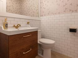 Powder room - 