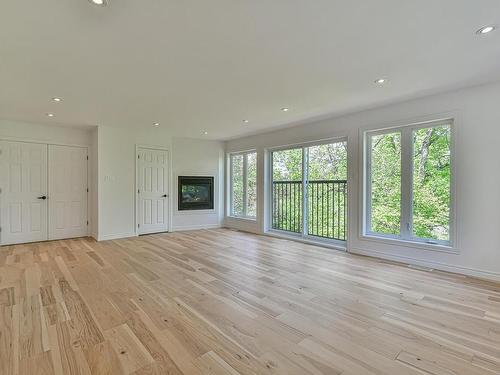 Master bedroom - 55 Ch. De Normandie, Sainte-Agathe-Des-Monts, QC - Indoor Photo Showing Living Room